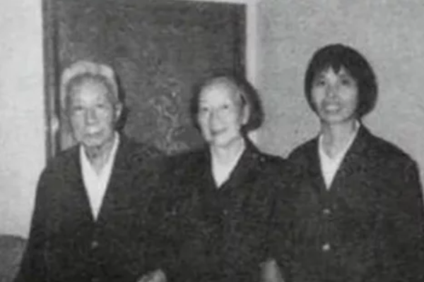 巾幗女英雄王泉媛，二十四歲被俘，徐徐老矣才被確認身份