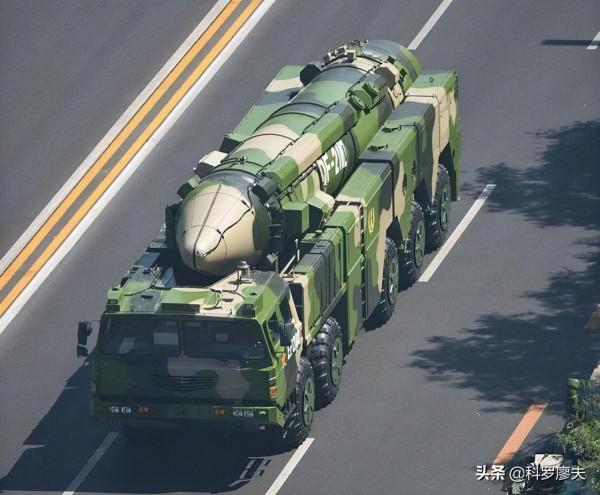美國軍艦擅闖西沙群島，吹噓有兩打F-35戰機壓陣，你猜下場如何？