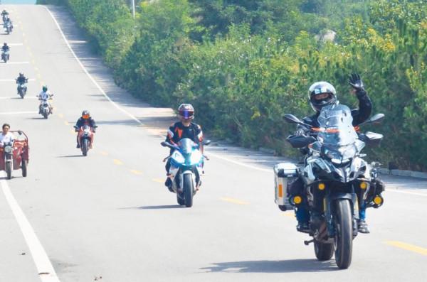 淺談摩托車組隊騎行中的幾種聯絡方式 淺談摩托車組隊騎行中的幾種聯絡方式