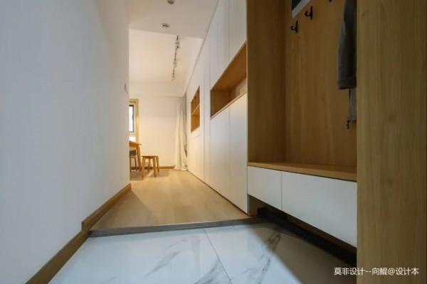 原木+白，簡約即正義的五口之家