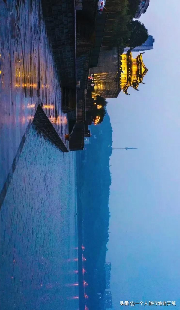 苦等5年終通高鐵！這座比成都還巴適的酒城，為了吃也要去一趟