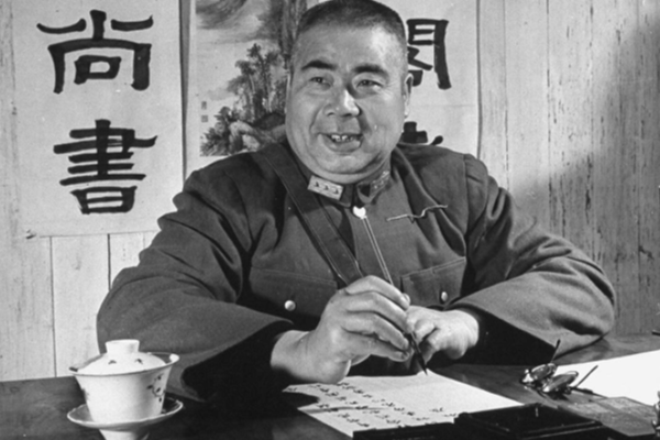 重慶的地下皇帝,據說曾收徒90000,為何杜月笙要懇求他別再收了 重慶的地下皇帝,據說曾收徒90000,為何杜月笙要懇求他別再收了