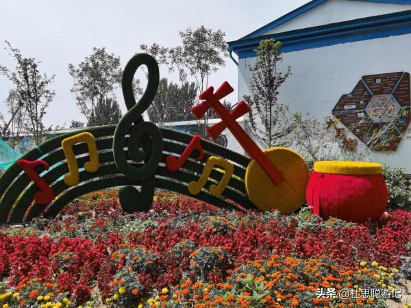 漢EV自駕新疆，打卡網紅景區伊寧六星街，排隊兩小時吃上冷飲