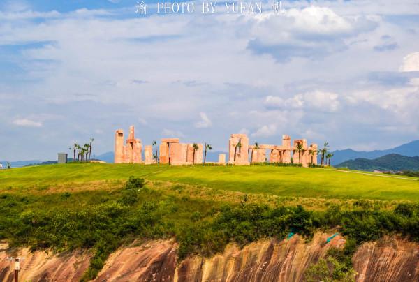 湖南發現中國版巨石陣，據說與鐵柺李的椅子有關，太奇妙啦