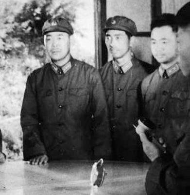 組建地空導彈部隊，幹部一律是高職低配，劉亞樓：審查祖宗三代