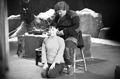 六七十年代，我們村裡的文藝宣傳隊，竟然排了幾個大戲