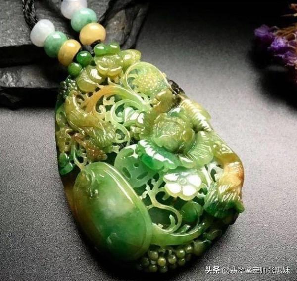 達馬坎翡翠原石的這些特點，讓它立於不敗之地