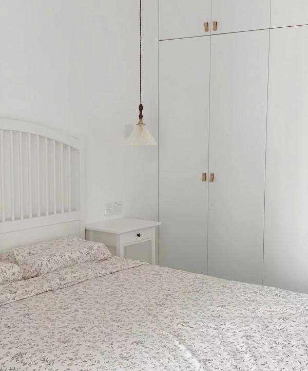 女主130㎡堅持極簡，是毫無難度的硬裝，也是百看不厭的裝修設計