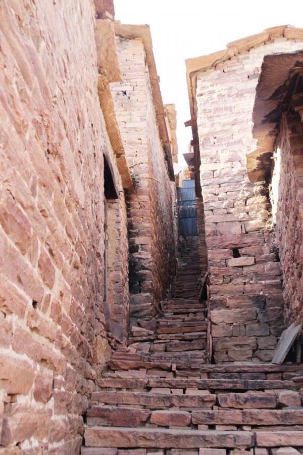 大山深處的百年石頭寨——英談古寨 大山深處的百年石頭寨——英談古寨