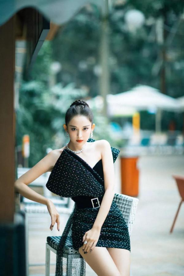 桌布美圖：古力娜扎