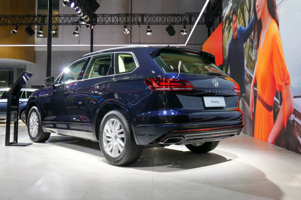 換殼卡宴、奧迪Q7？新款大眾途銳正式上市，頂配賣84&period;58萬元