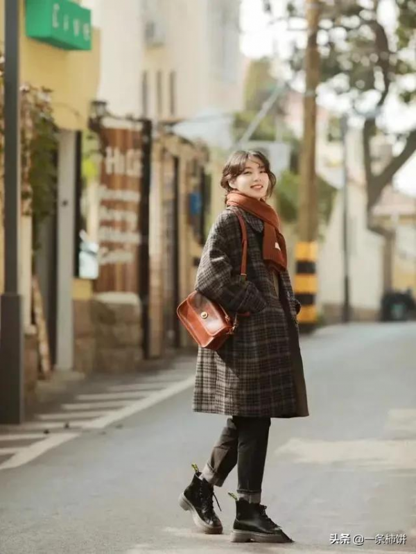 秋冬必備的“三件套”,小個子也能穿出大氣場,真的很帥很時髦 秋冬必備的“三件套”,小個子也能穿出大氣場,真的很帥很時髦