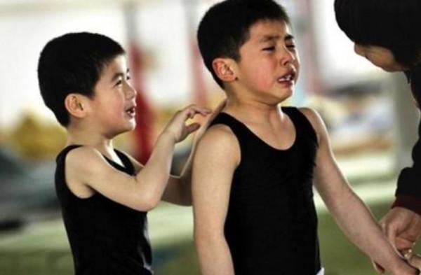 女兒被欺負多次,爸爸的解決方法太贊:不是所有人都慣著你的孩子 女兒被欺負多次,爸爸的解決方法太贊:不是所有人都慣著你的孩子