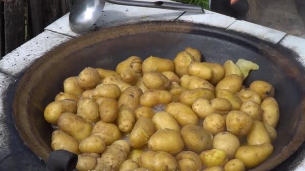 這7種曬乾更香的廉價蔬菜，冬天燉肉特過癮，太香了，放1年也不壞