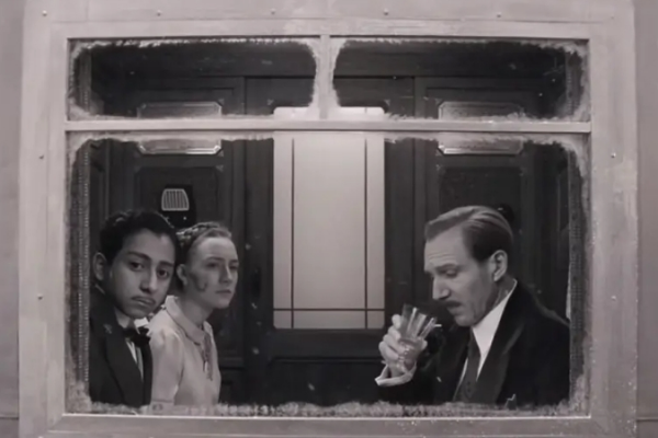 粉紅色的飯店，歐洲的人性光輝