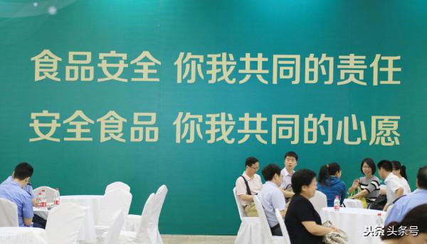 “三鹿奶粉”事件不僅是行業醜聞,而是人格分裂的“文化潰敗” “三鹿奶粉”事件不僅是行業醜聞,而是人格分裂的“文化潰敗”