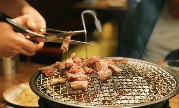 這些店隱藏得很深!但烤肉的味道在京城是一絕!評分不錯 這些店隱藏得很深!但烤肉的味道在京城是一絕!評分不錯