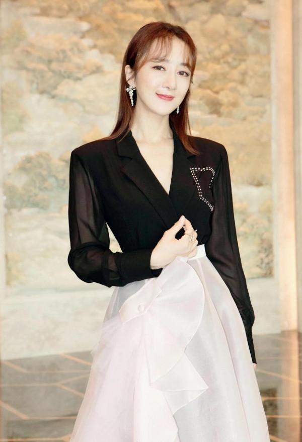 有喜歡李依曉的嗎？她曾是古裝第一美人，現在卻只能演反派角色