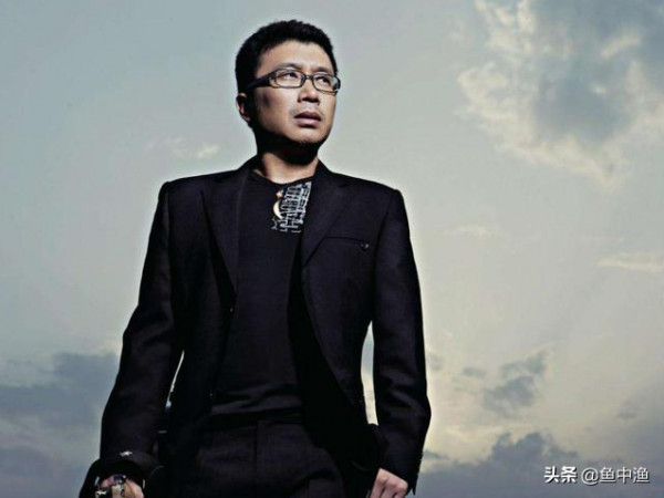 靠《兩隻蝴蝶》狂賺2億,敢跟劉德華拼人氣,龐龍終究毀於口水歌 靠《兩隻蝴蝶》狂賺2億,敢跟劉德華拼人氣,龐龍終究毀於口水歌