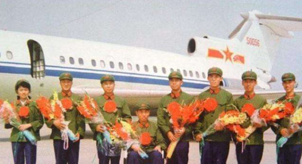 中國客機被劫持，94位同胞流落敵國，被總統安排入住超五星酒店