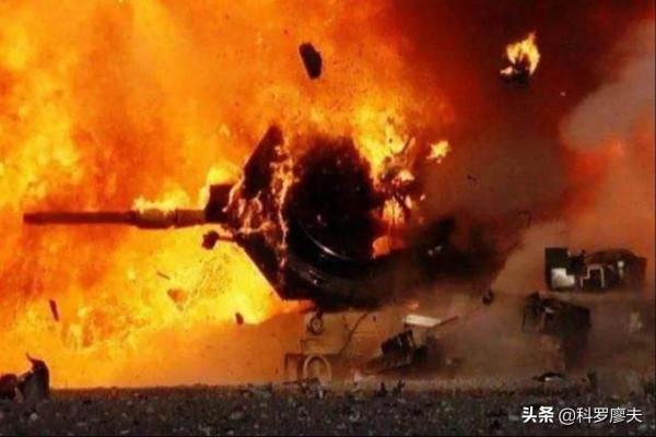 100門大炮急速射，猛轟10公里外的100輛坦克，能消滅多少坦克？