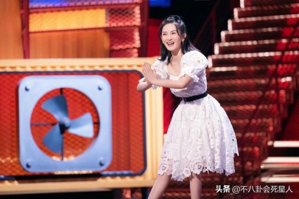 謝娜一段用心的脫口秀表演,狠狠“打”了寧靜的臉 謝娜一段用心的脫口秀表演,狠狠“打”了寧靜的臉