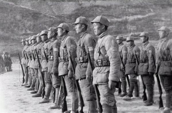 最早的八路軍改編方案：朱德出國毛澤東離開軍隊，其他將領改名