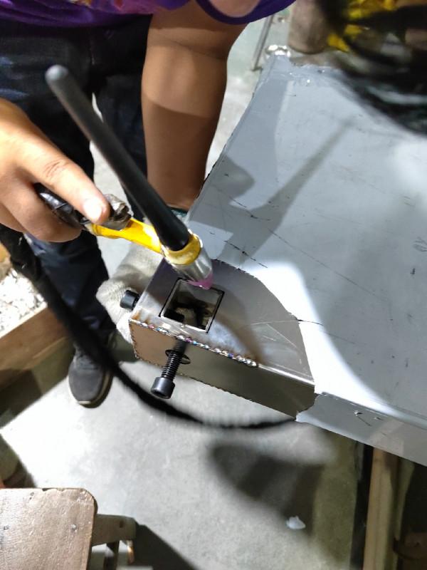 「DIY」釣臺雖然有點缺陷,但是巴適得很 「DIY」釣臺雖然有點缺陷,但是巴適得很