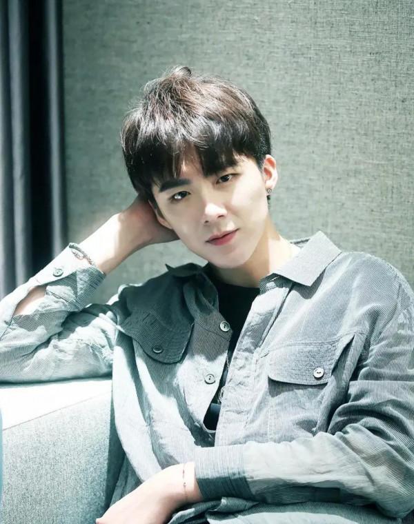 高不成低不就的11個帥氣男星，個個潛力股，誰是下一個“任嘉倫”