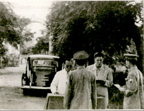 1952年葡兵公然炮擊拱北關閘，解放軍馬上還擊，葉劍英：賠款4億