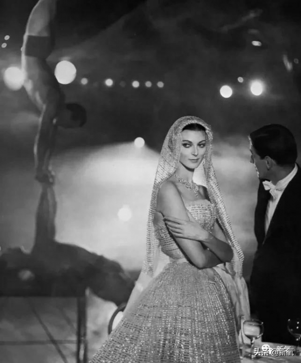 白髮超模“超長續航”的人生