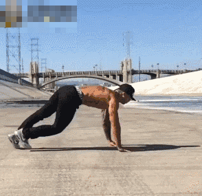 你在健身界是“殘級”還是“神級”，一個動作就能看出水平高低