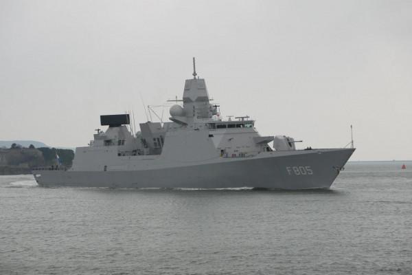 “七省”級護衛艦圖集（132圖）