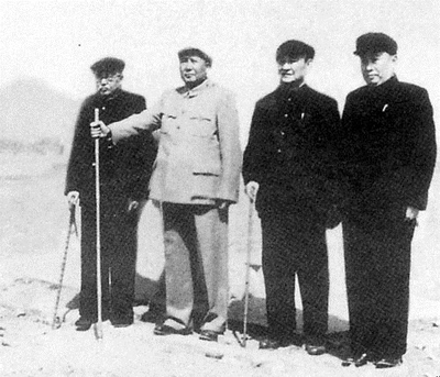 23年後,毛澤東見到王季範,流著眼淚說:“九哥我對不起你” 23年後,毛澤東見到王季範,流著眼淚說:“九哥我對不起你”