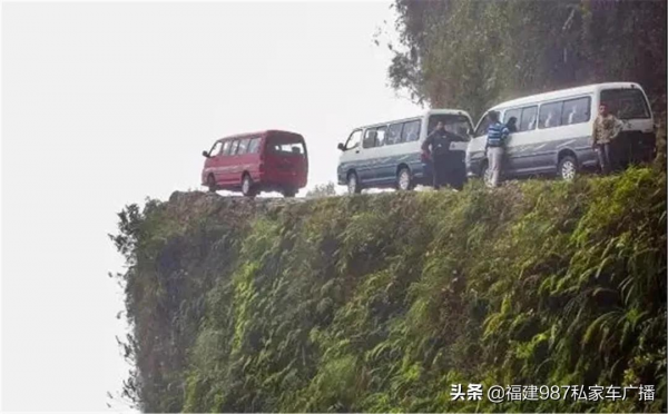 “一帶一路”再結碩果！金龍客車批量出口玻利維亞