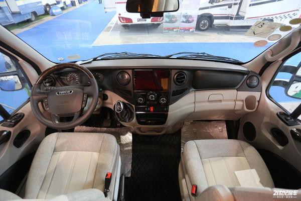 航空輕量化設計,配3.0T自動擋,能食宿多人,國產賓歌精緻型房車 航空輕量化設計,配3.0T自動擋,能食宿多人,國產賓歌精緻型房車