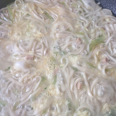 不知道吃什麼，黃瓜雞蛋麵準沒錯