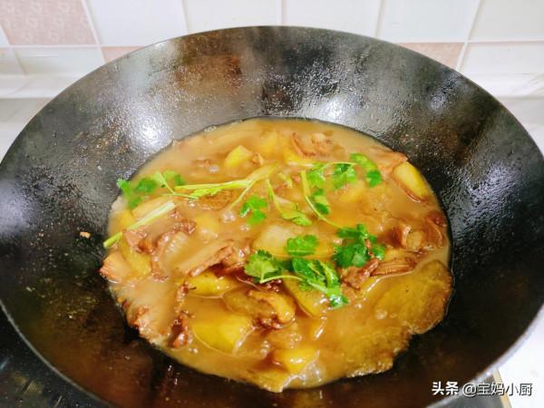 秋冬季乾燥適合吃這道菜,營養肌膚不上火,連吃3頓都不煩 秋冬季乾燥適合吃這道菜,營養肌膚不上火,連吃3頓都不煩