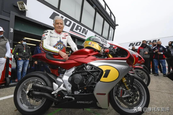 兩輪設計界的天花板！MV AGUSTA Superveloce Ago特別版