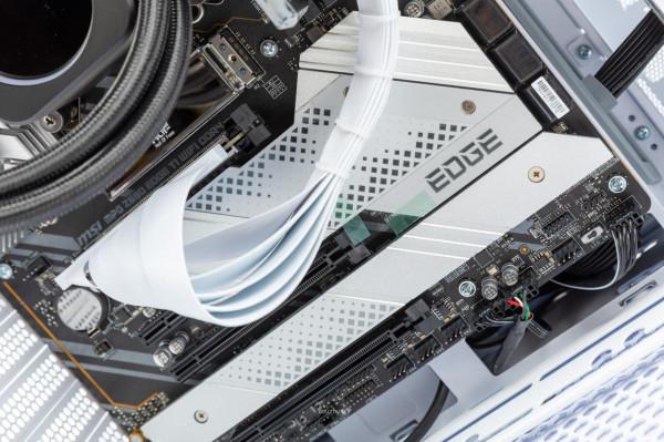 12700KF +Z690刀鋒鈦 +H150i ELITE LCD +3070TI，聯力O11 EVO裝機分享