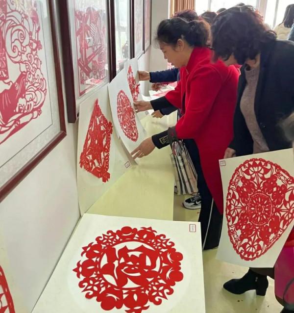 盧氏縣第四期剪紙培訓班圓滿結束