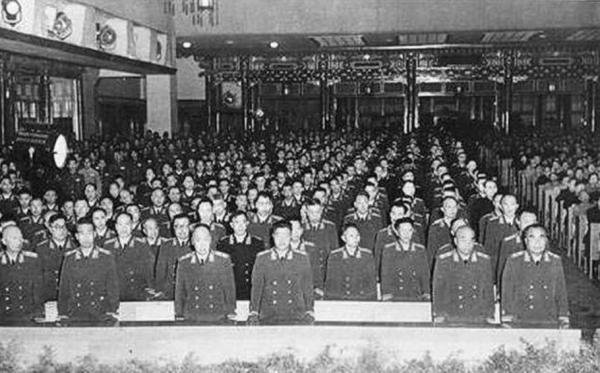 身高1米9,一戰砍死27個鬼子獲毛主席接見,因傷錯過授銜大笑離世 身高1米9,一戰砍死27個鬼子獲毛主席接見,因傷錯過授銜大笑離世