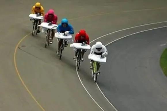 外國人少的原因！有種運動叫做極限熨燙衣服