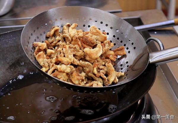 孜然肉片這樣做，一口咬下去滿滿的燒烤味，焦香脆口，香辣下飯