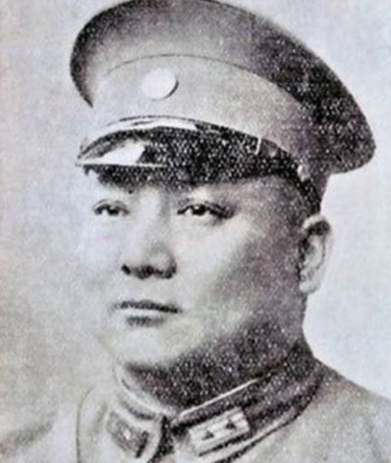 1927年陳賡結婚前，見到鄧穎超就跑，周恩來：是不是怕給我磕頭？