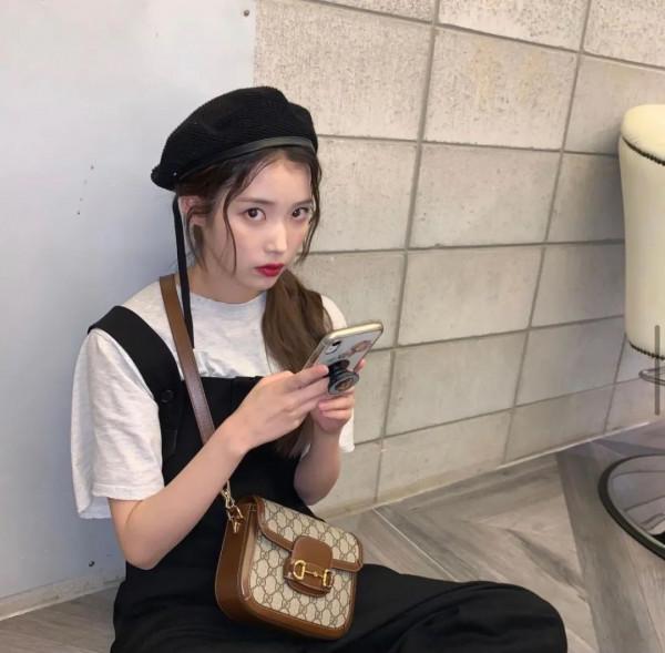 韓星街拍 | 蛀牙警告！IU的街拍怕是比她的歌還要甜