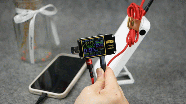 “支稜”起來，無線充電的正確姿勢：iWALK魔咔寶移動電源