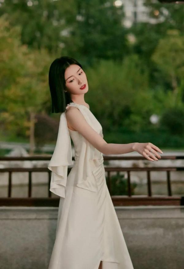 毛曉彤~~ 毛曉彤~~