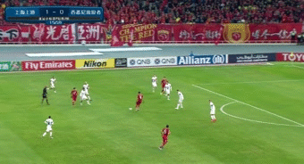 以5.1億人民幣的價格來到上海,他是中超頂級的外援 小金人奧斯卡 以5.1億人民幣的價格來到上海,他是中超頂級的外援 小金人奧斯卡