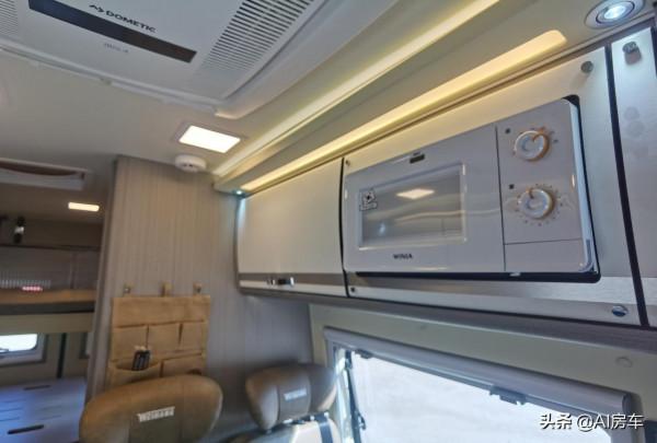 無中門衛航B型房車，帶大衣櫃、洗衣機和3人床鋪，堪稱空間魔術師